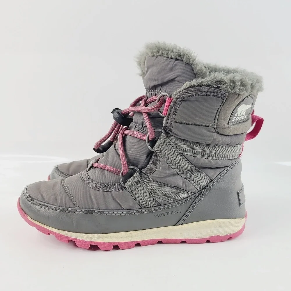 Sorel lace up